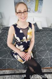 Naughty Pantyhose Cougar Gallery - Photo 1