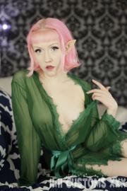 Evie The Elfie! Gallery - Photo 7