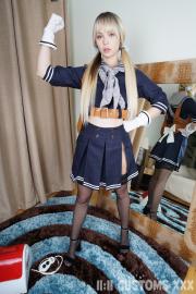 Lily Bell - Sucker Punch  Gallery - Photo 4