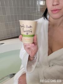 Body Swap w/ Bestie Gallery - Photo 2