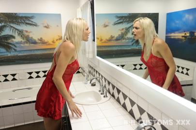 Goddess Alert! Gallery - Photo 3